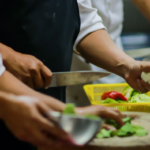 Dark kitchens: cómo es el modelo de negocio al que se suman cada vez más gastronómicos
